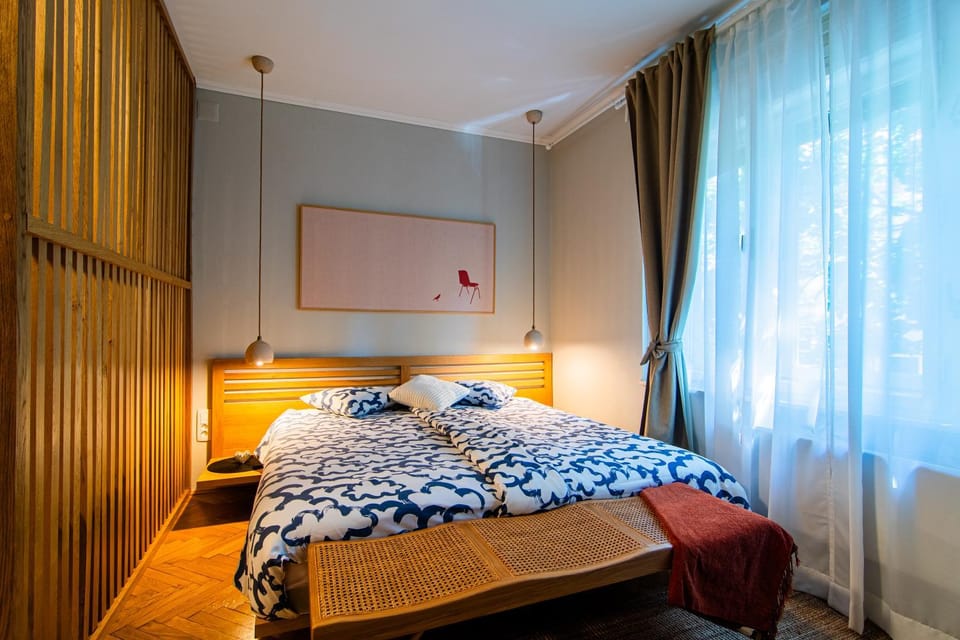 Bed, View (from property/room), Photo of the whole room, Decorative detail, Bedroom