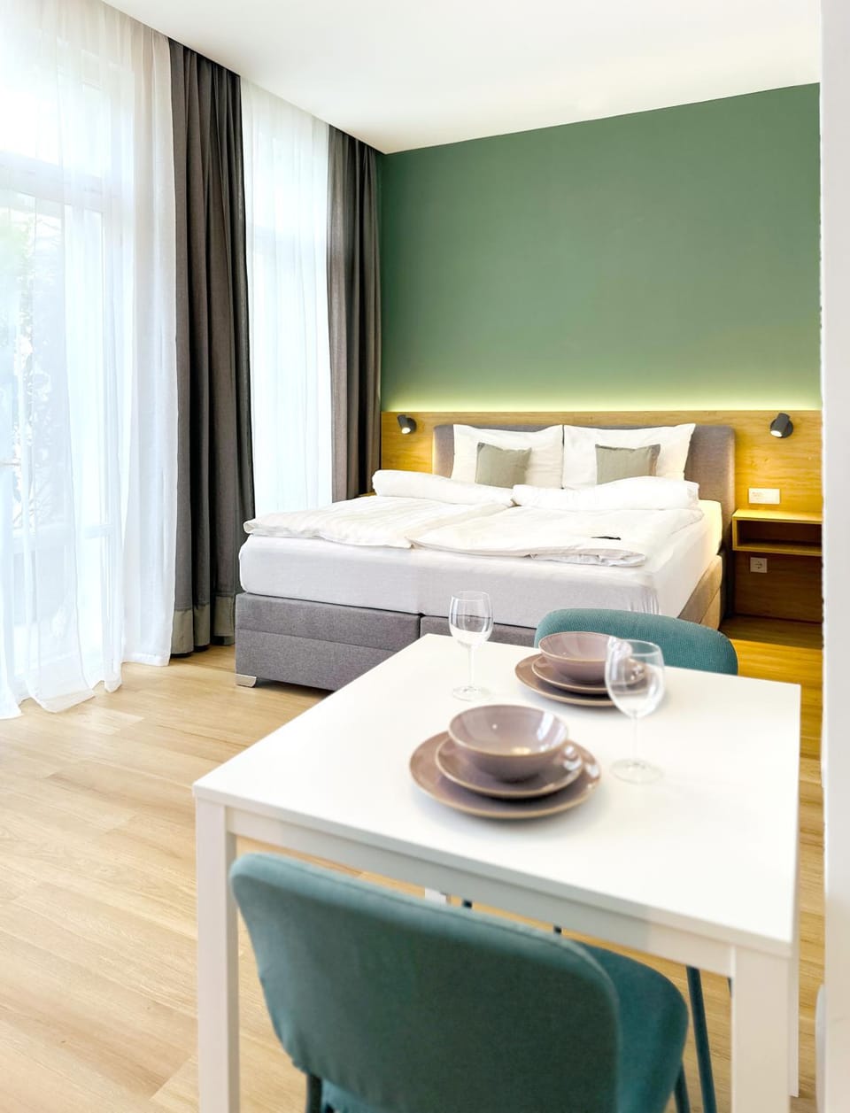 Bed, Photo of the whole room, Bedroom