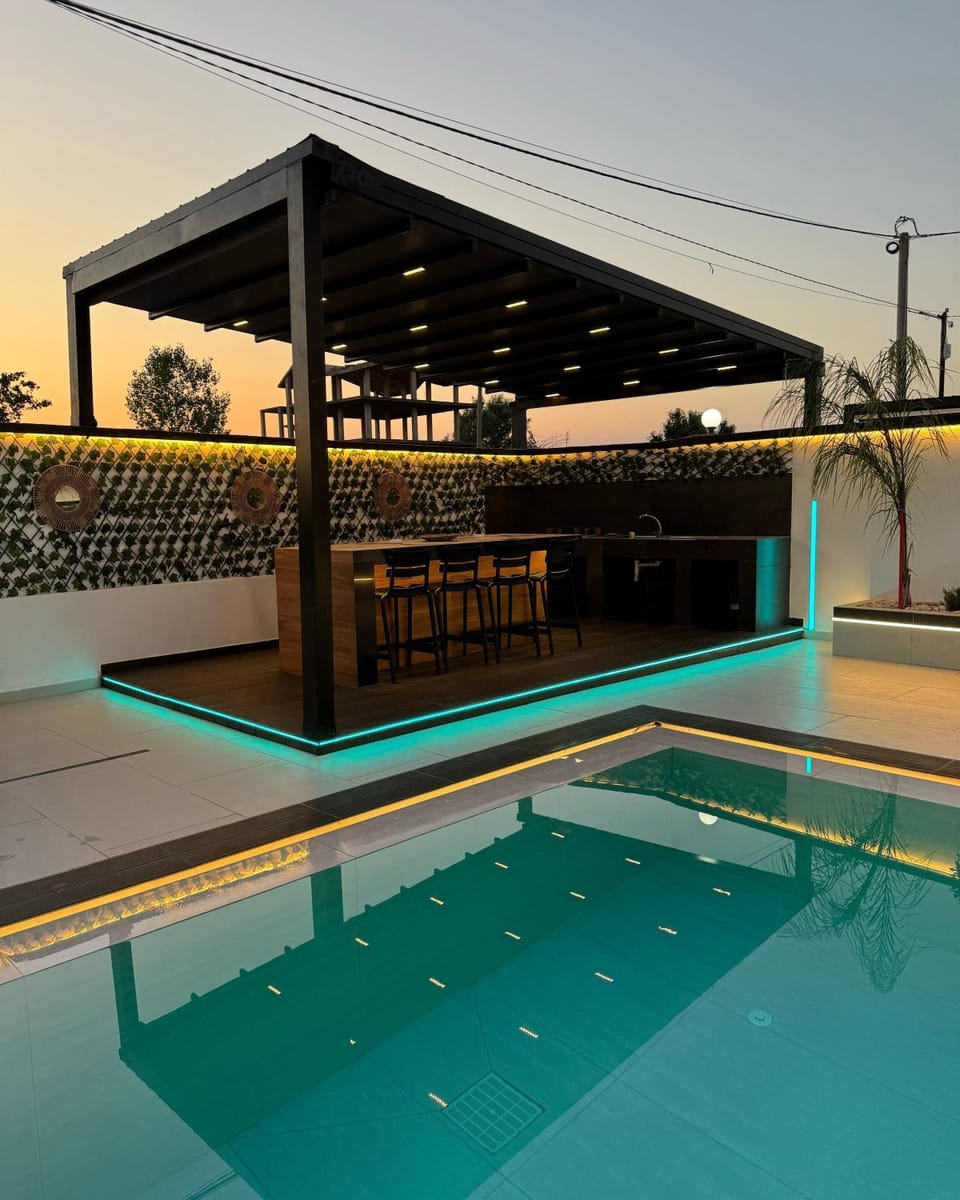 Day, Pool view, Swimming pool
