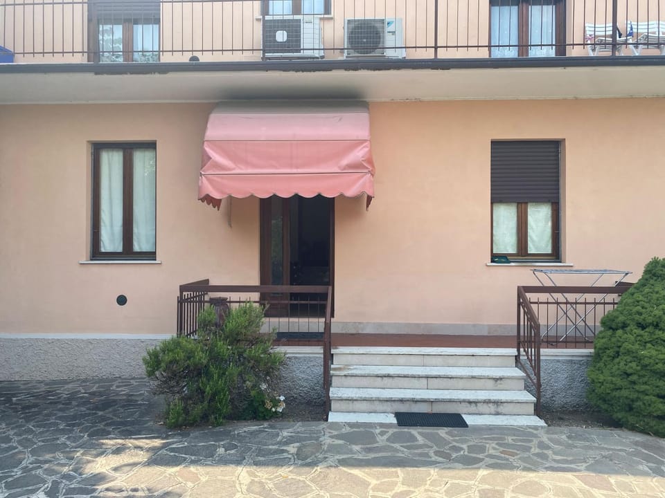 PeschieraView Apartment Ground Floor x4 Apartment in Peschiera del Garda
