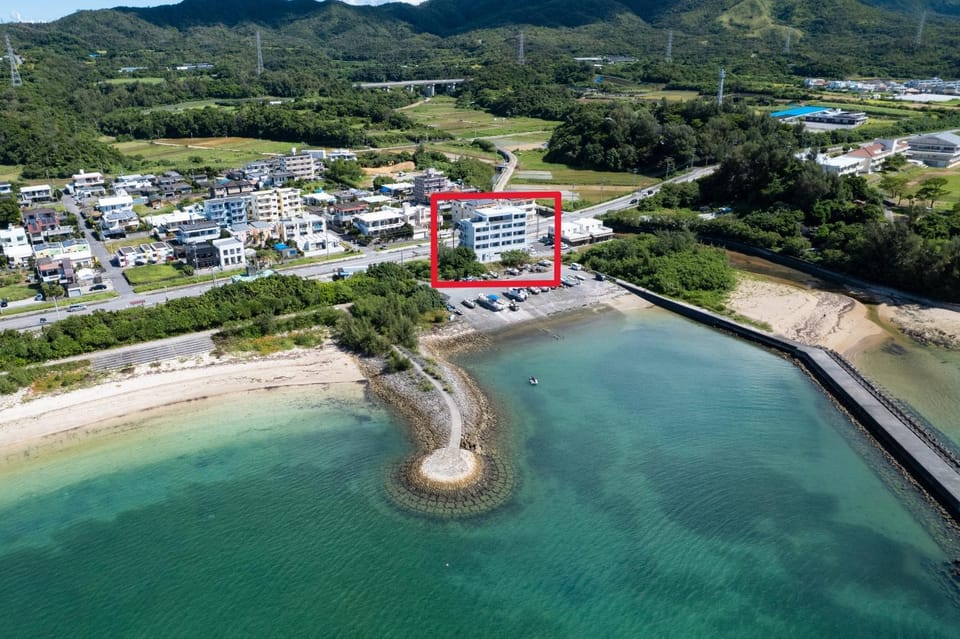 Crest Blue 403-オーシャンフロント! 新築マンション! Apartment in Okinawa Prefecture