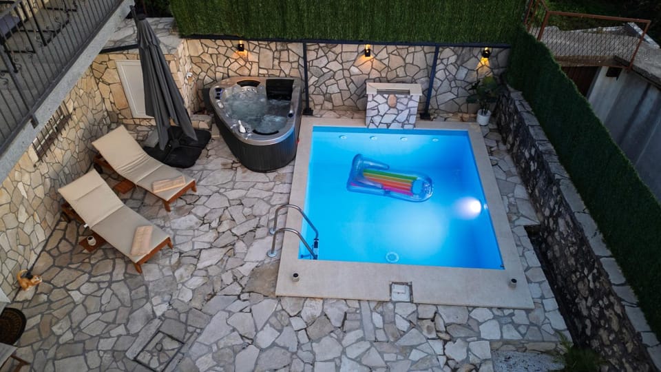 Patio, Hot Tub, Pool view, Swimming pool, sunbed