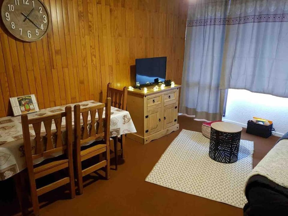 Studio cabine 5 couchages - Station du Collet d'Allevard Cabin in Auvergne-Rhône-Alpes
