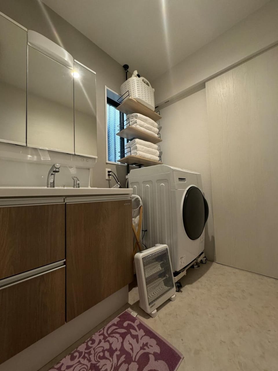 Bathroom, towels, washing machine, dryer