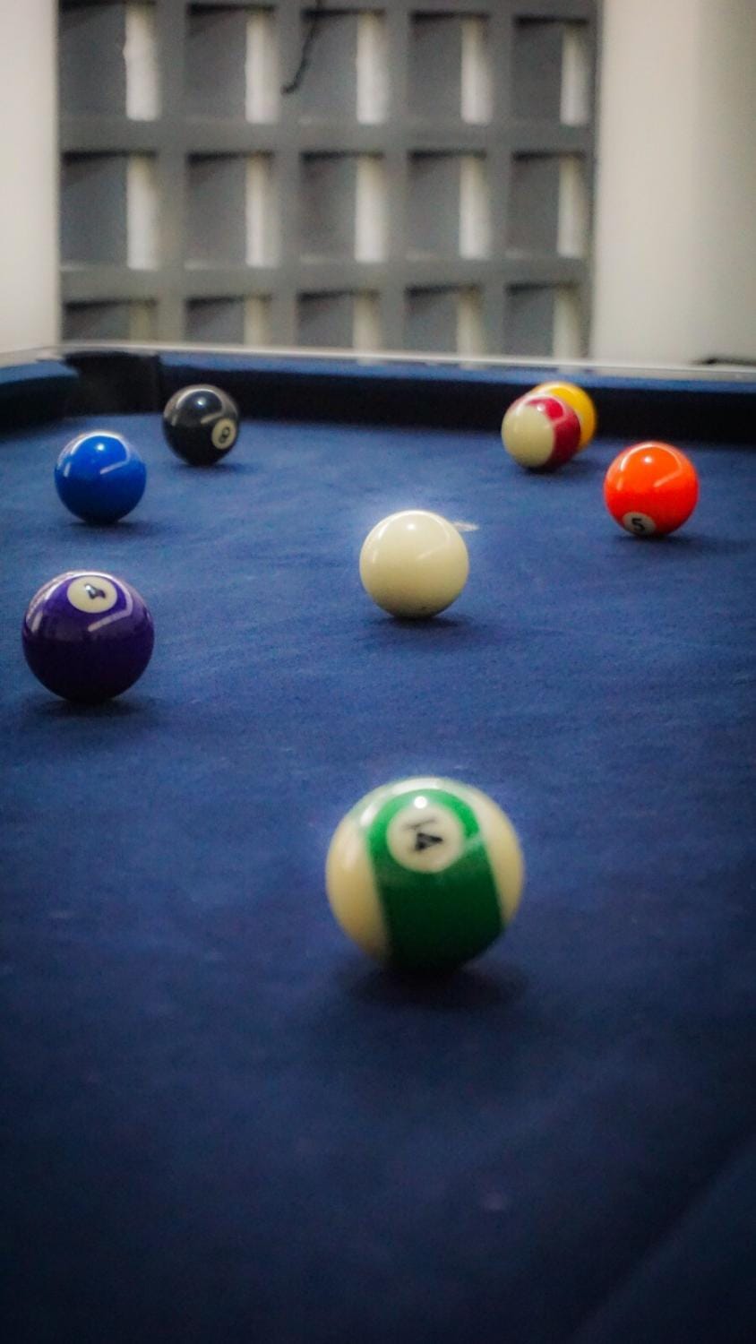 Billiard, Game Room
