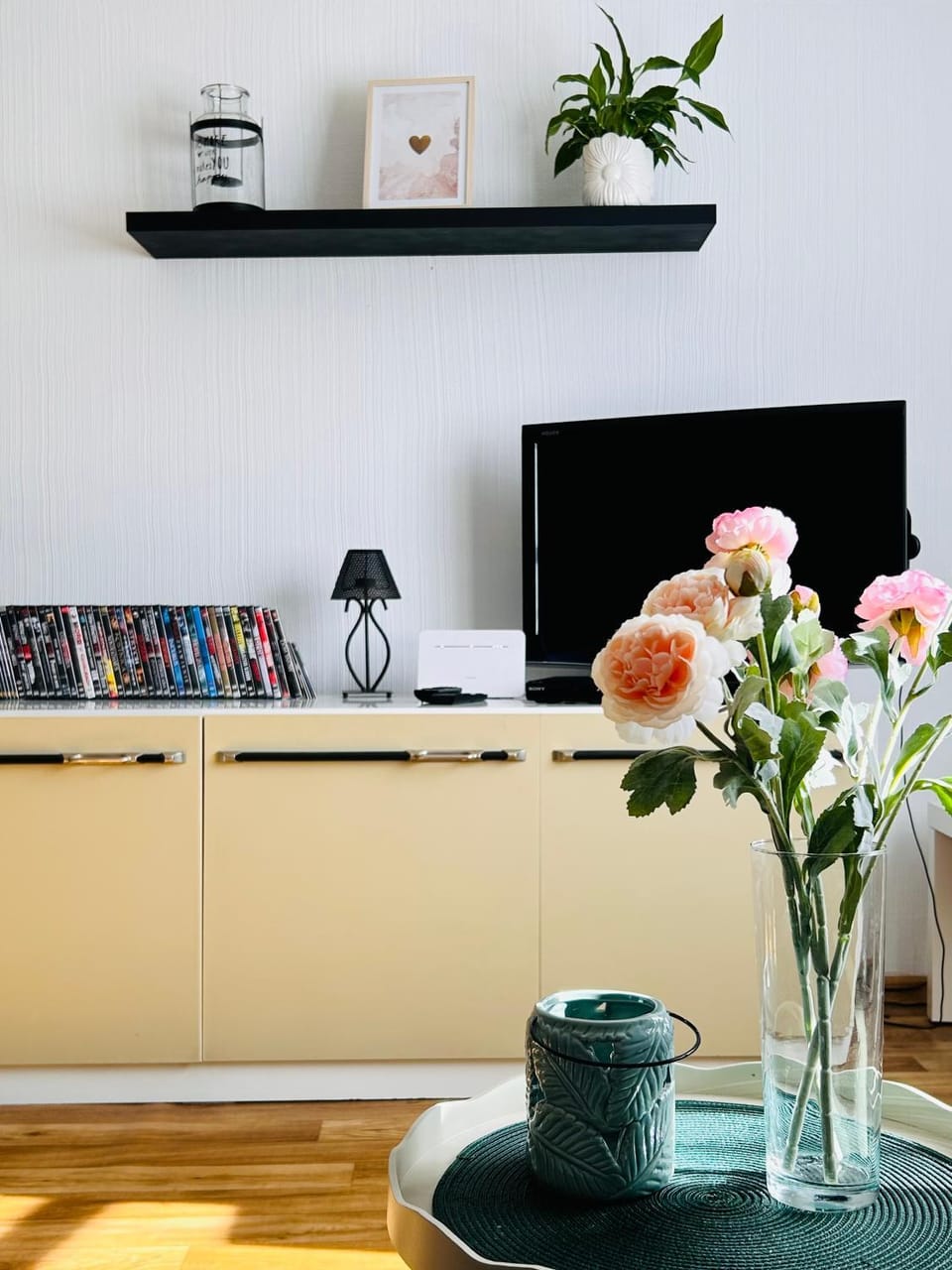 TV and multimedia, Living room, Seating area