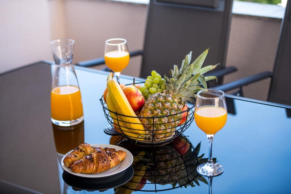 Food and drinks