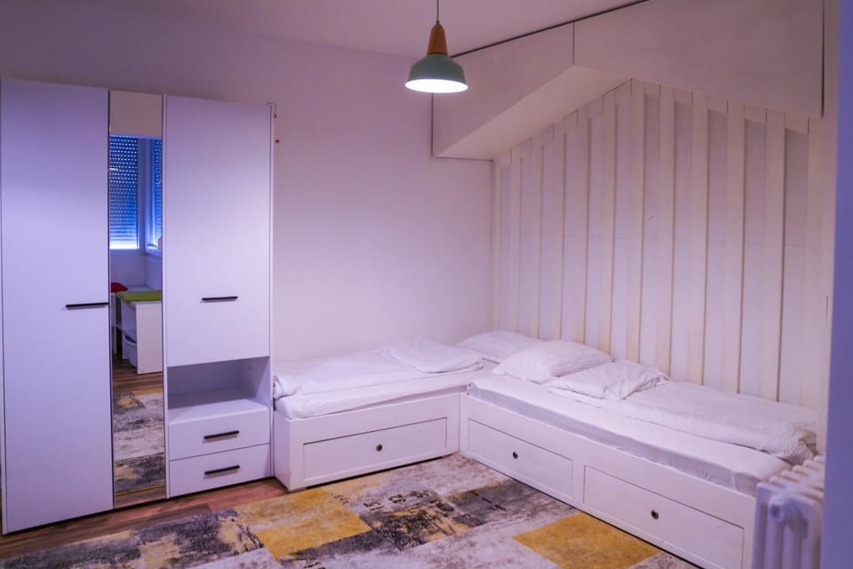 Bed, Bedroom, wardrobe