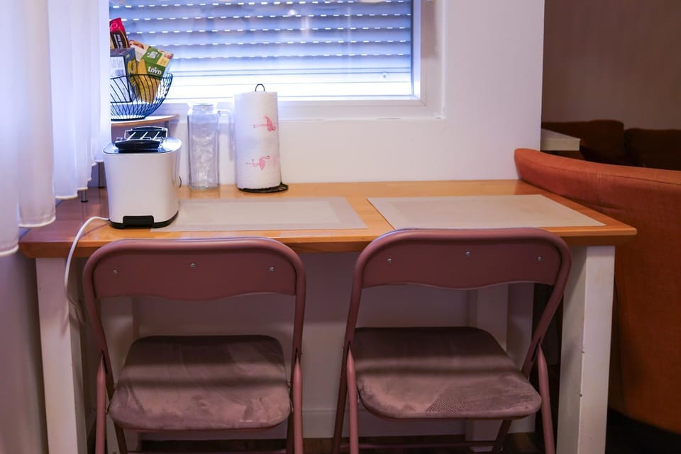 Food and drinks, Dining area, Drinks