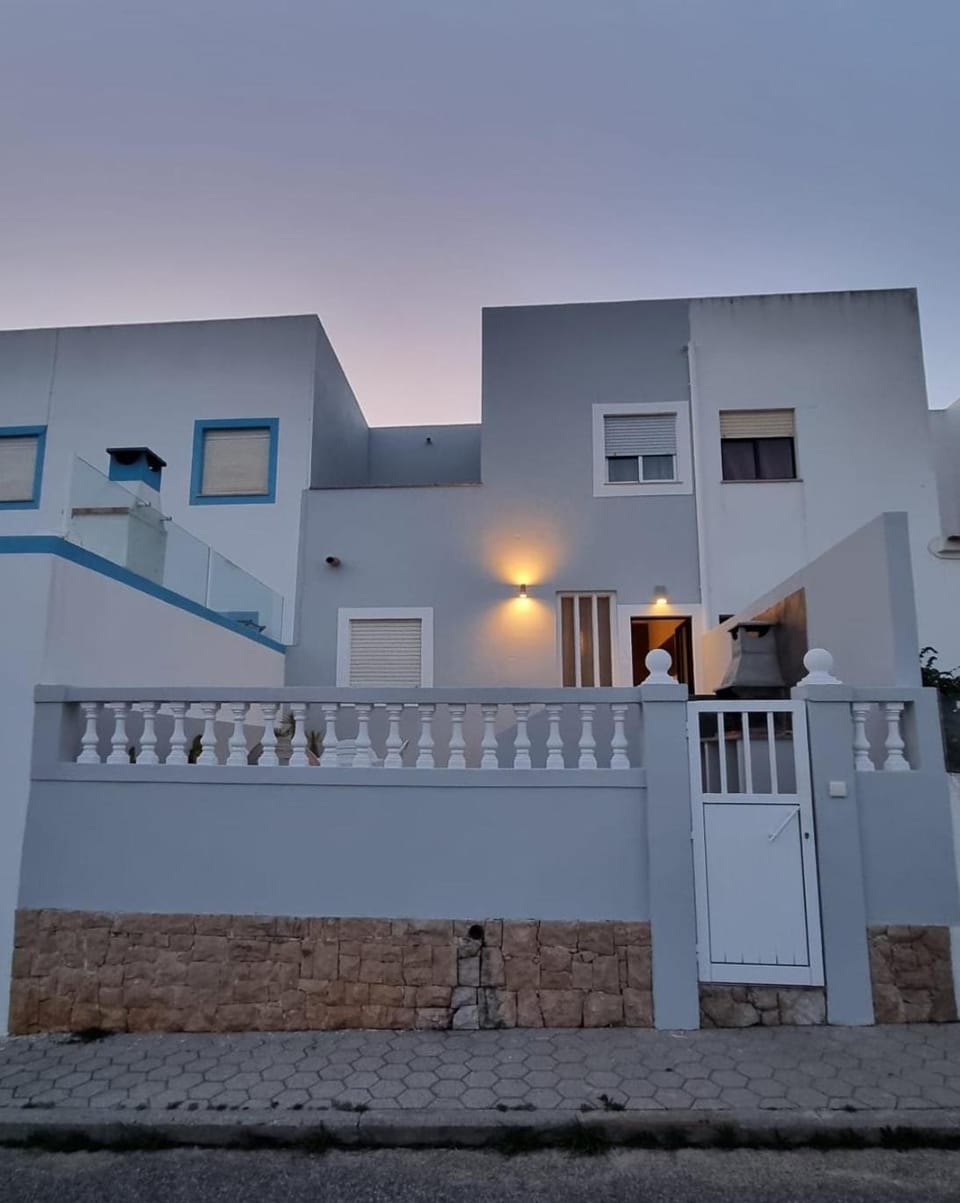 Casa Yucca House in Faro District