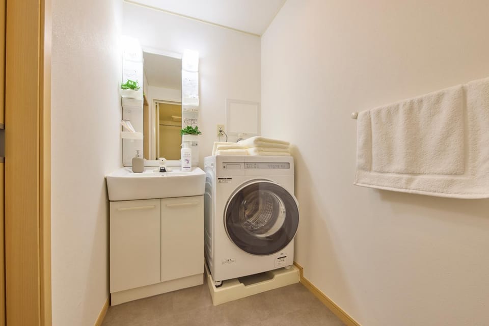towels, washing machine, dryer