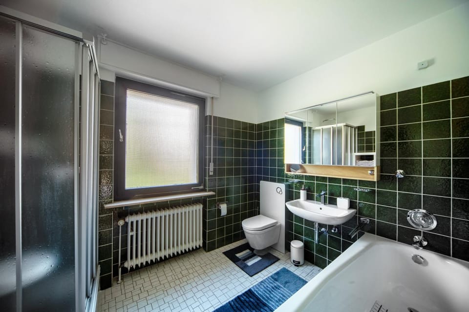 Shower, Bathroom, Bath, towels