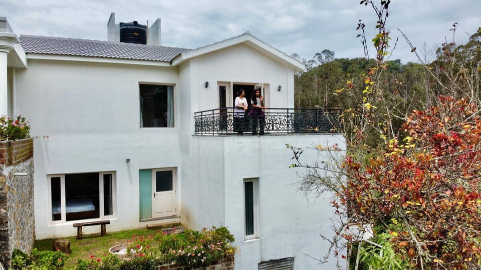 Property building, Patio, Spring, Day, People, Garden, View (from property/room), Balcony/Terrace, Garden view, group of guests