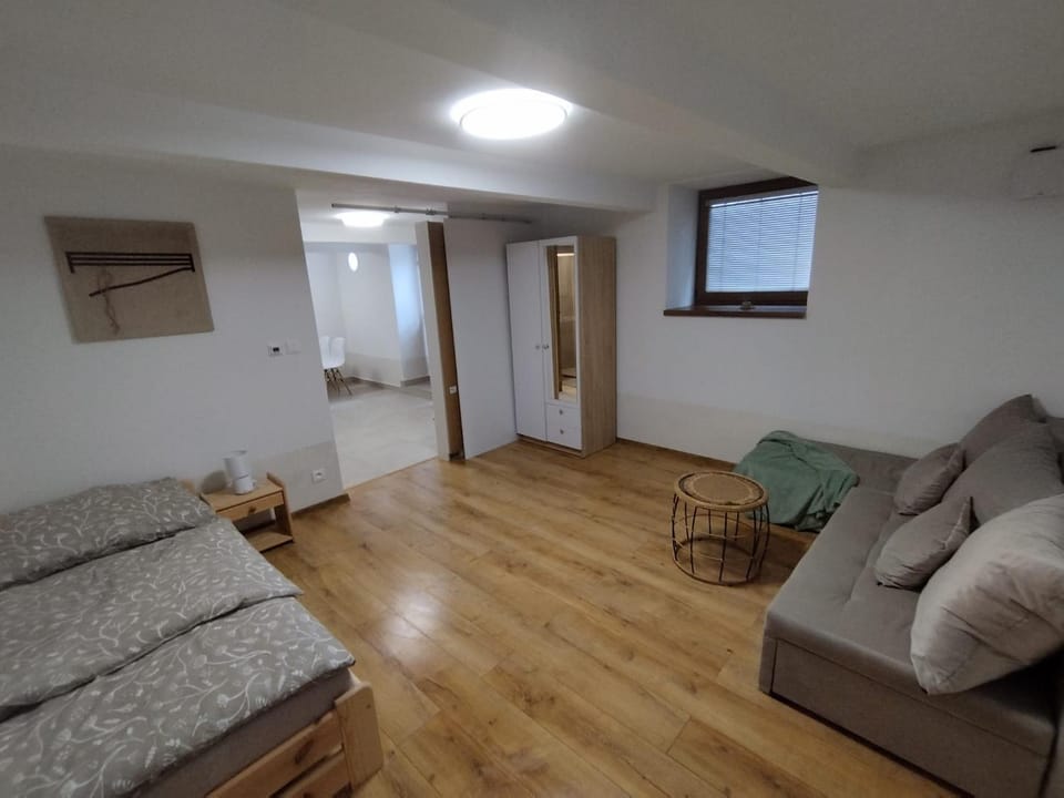 Living room, Photo of the whole room