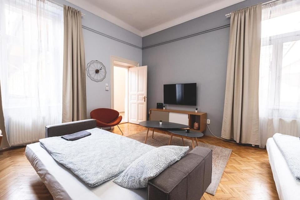 Central Charm Cozy City Nest Apartment in Budapest