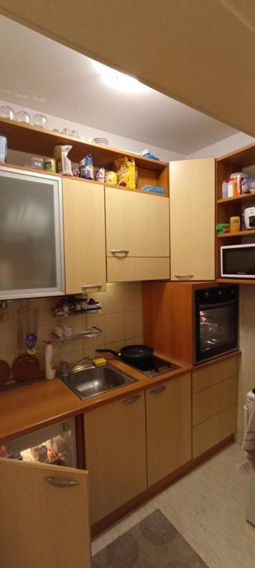 Quiet Tolstojeva Apartment in Novi Sad