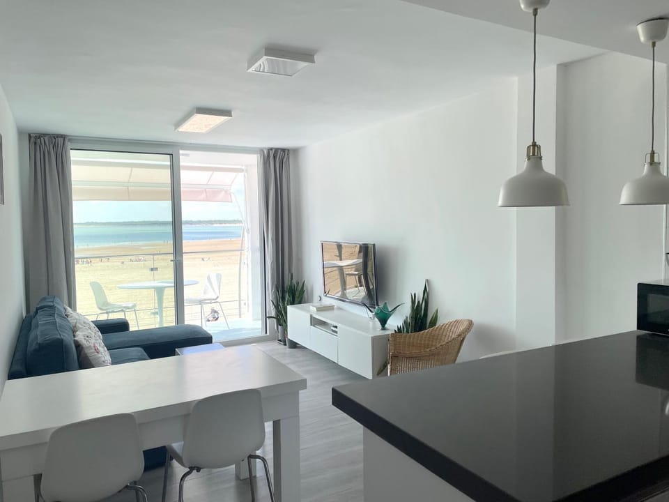 Apartamento en primera linea de playa Apartment in Sanlúcar de Barrameda