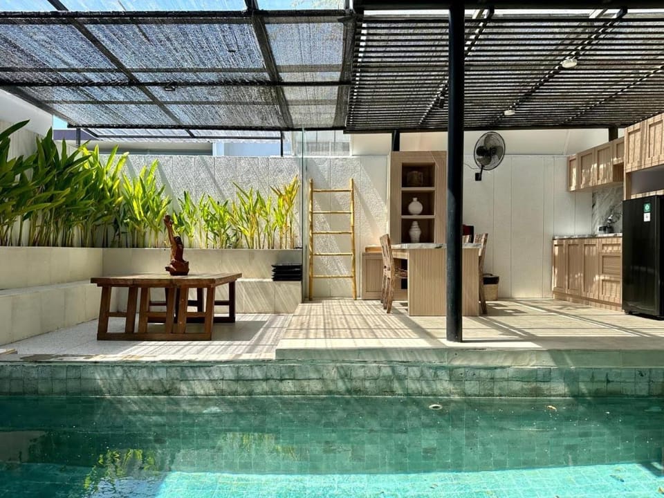 Balcony/Terrace, Swimming pool