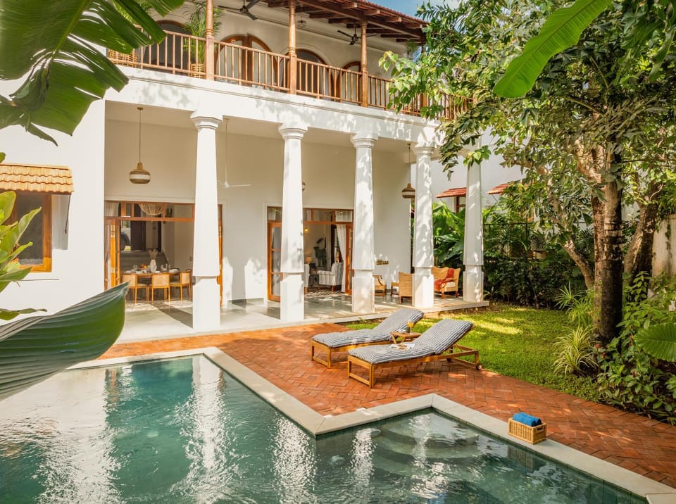 Swimming pool, Swimming pool
