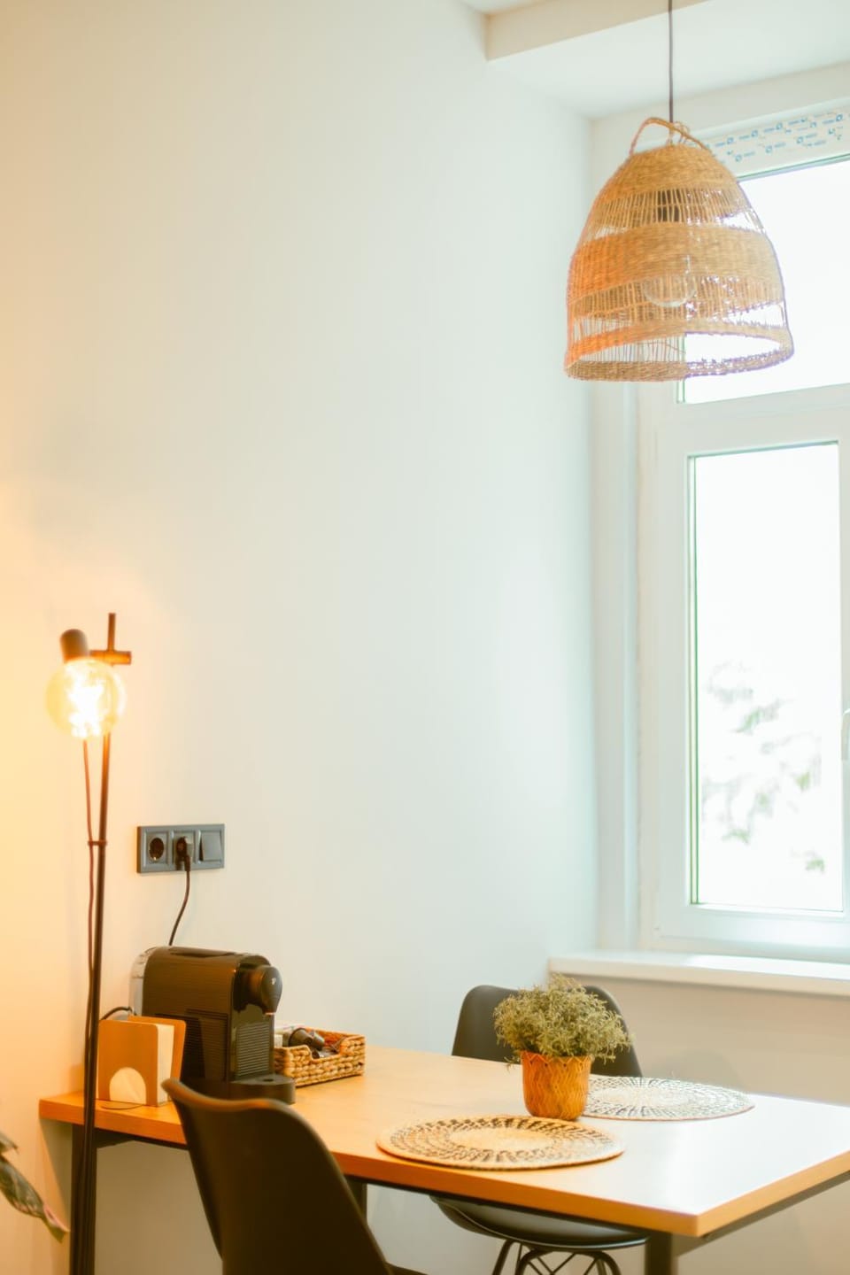 Coffee/tea facilities, Seating area