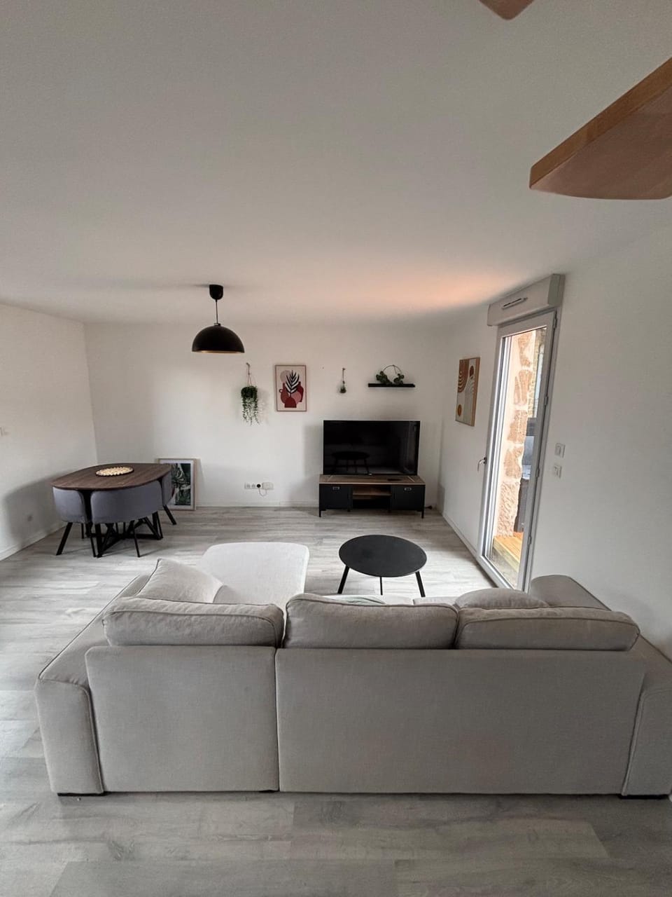 lesjolislogementsbrivistes Lélègant Apartment in Nouvelle-Aquitaine