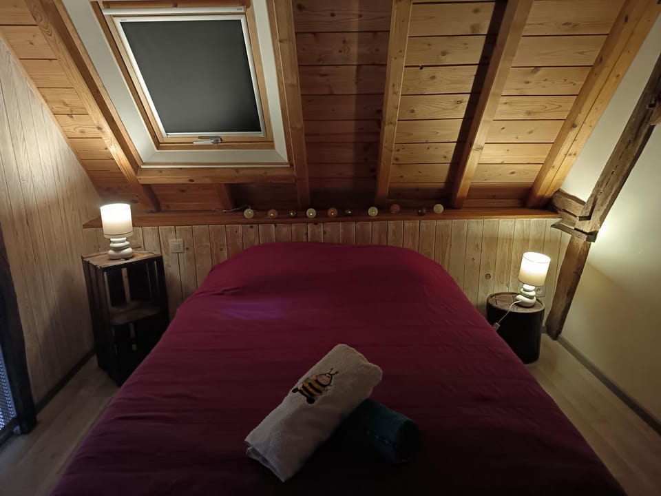 Bed, Bedroom