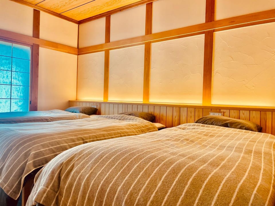 のどかな風景と綺麗な星空の宿 "キノイロ ミニマル" "Kinoiro Minimal" House in Japan