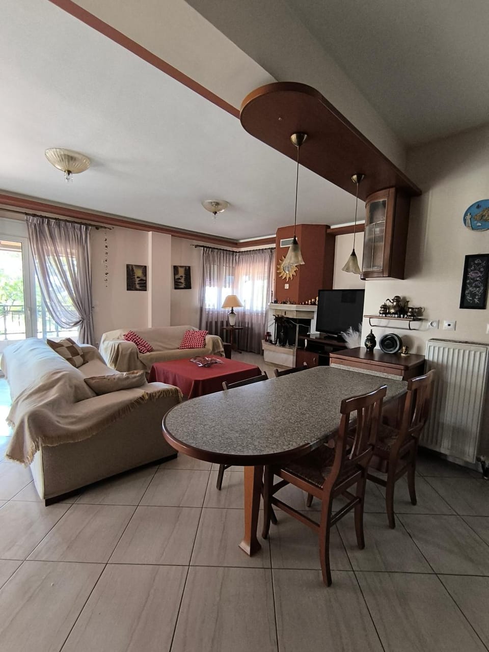 TV and multimedia, Living room, Seating area