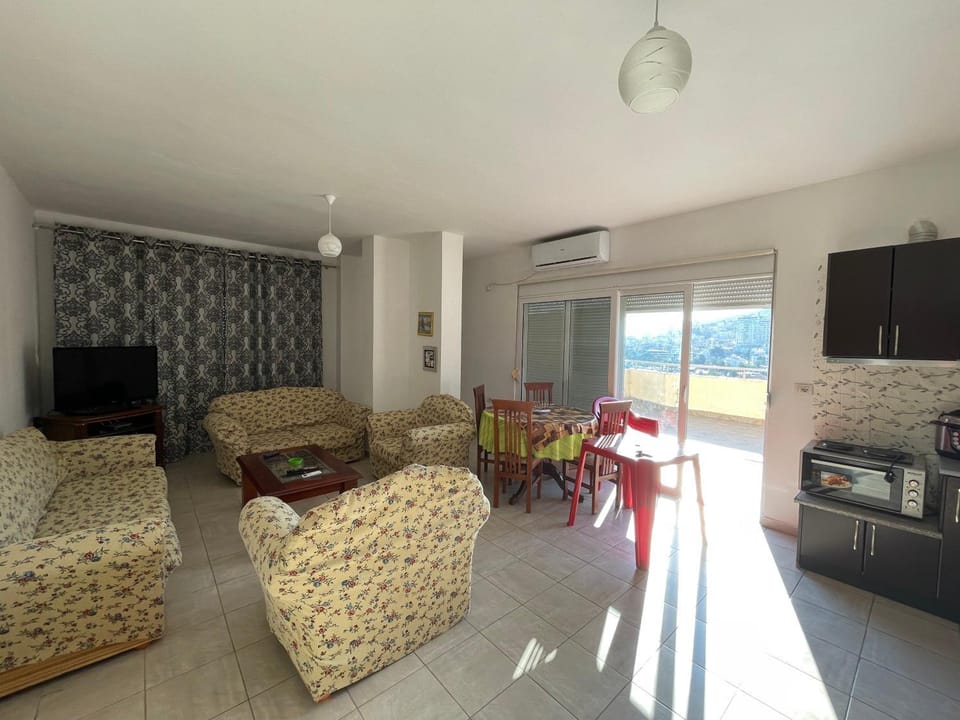 Lilis Apartments Sea view Apartment in Sarandë