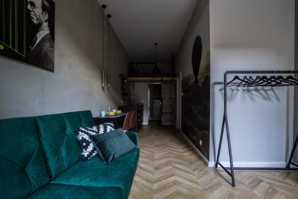 Bed, Living room, Photo of the whole room, Seating area, Bedroom, wardrobe