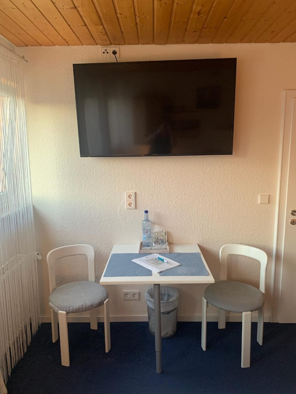 TV and multimedia, Dining area