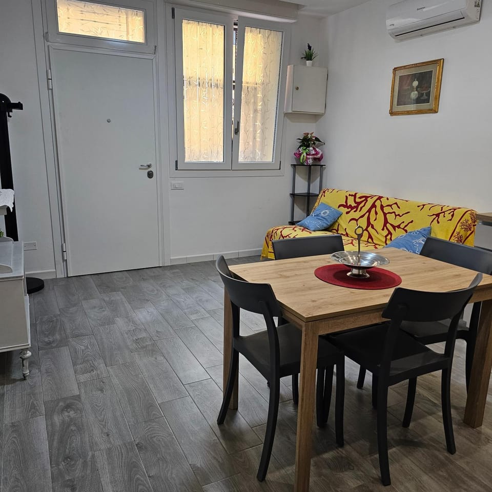 TinaToni Apartment House in Follonica