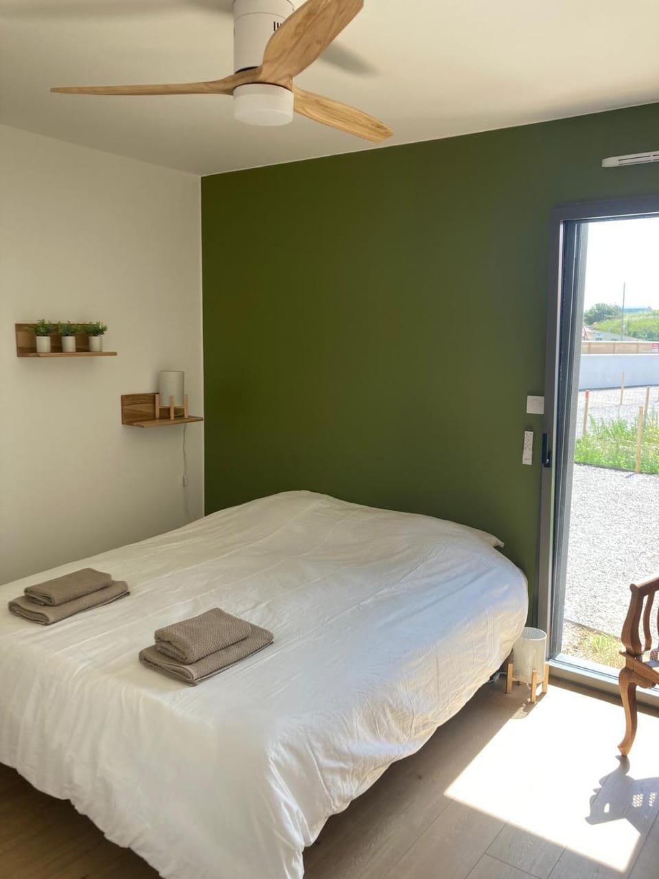 Photo of the whole room