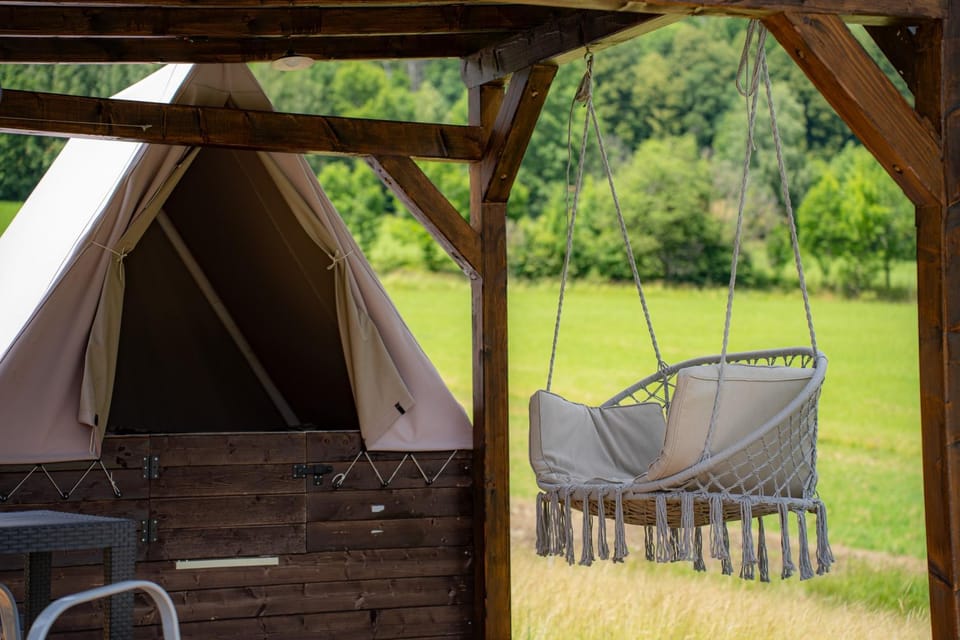 Glamping s piknikem u koní Luxury tent in Czechia