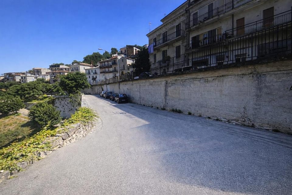 La Chiave di Volta , Dimora del 500 a 5 minuti dal lago House in Molise, Italy