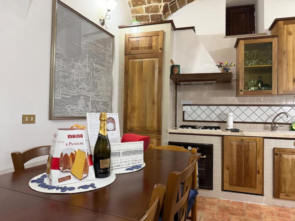 La Chiave di Volta , Dimora del 500 a 5 minuti dal lago House in Molise, Italy