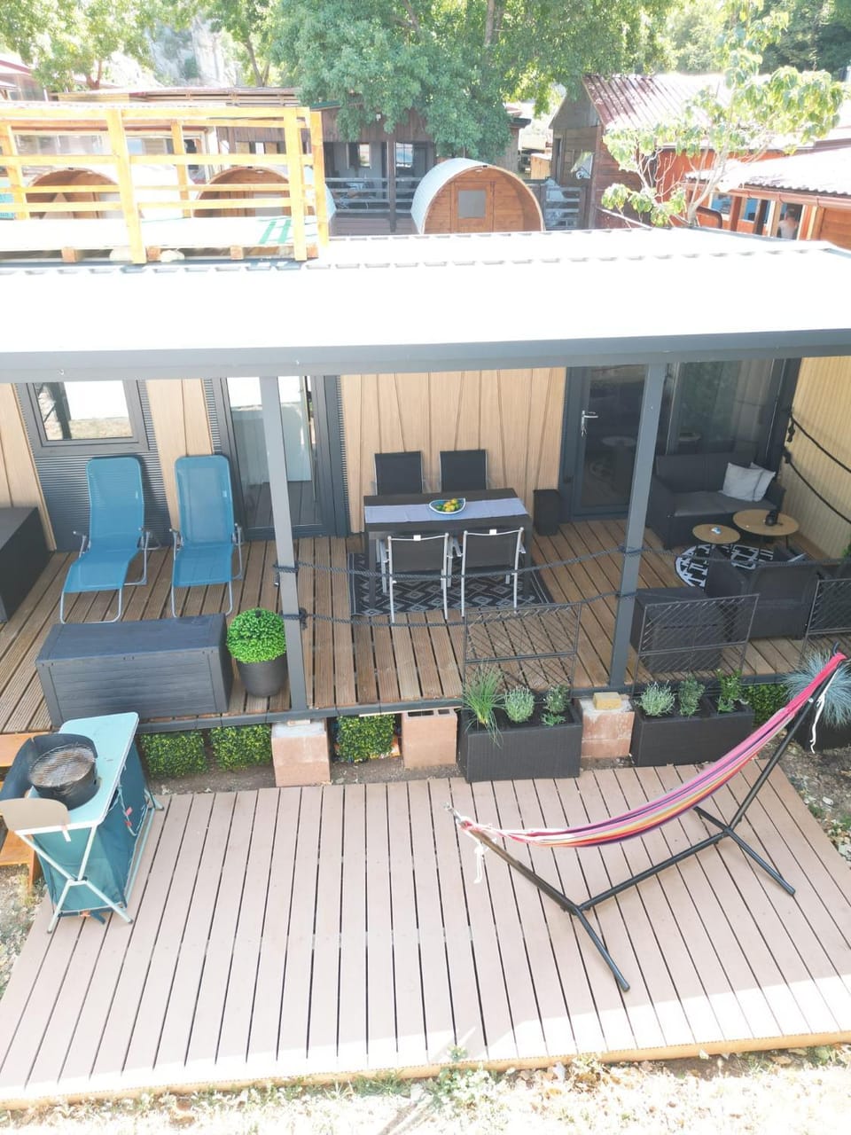 Property building, Patio, Day, View (from property/room), Balcony/Terrace, Seating area, Dining area, Garden view, sunbed