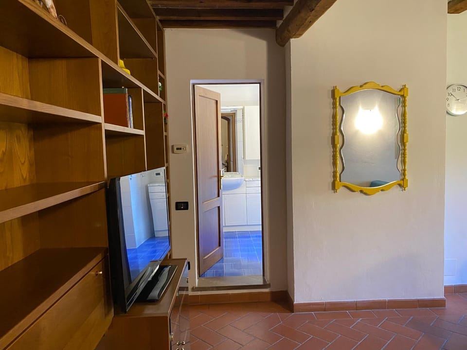 TV and multimedia, wardrobe