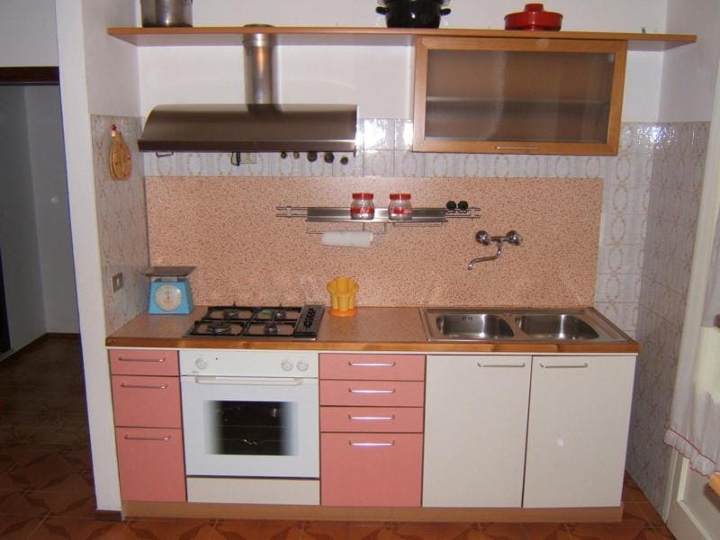 Kitchen or kitchenette, pet friendly, stove
