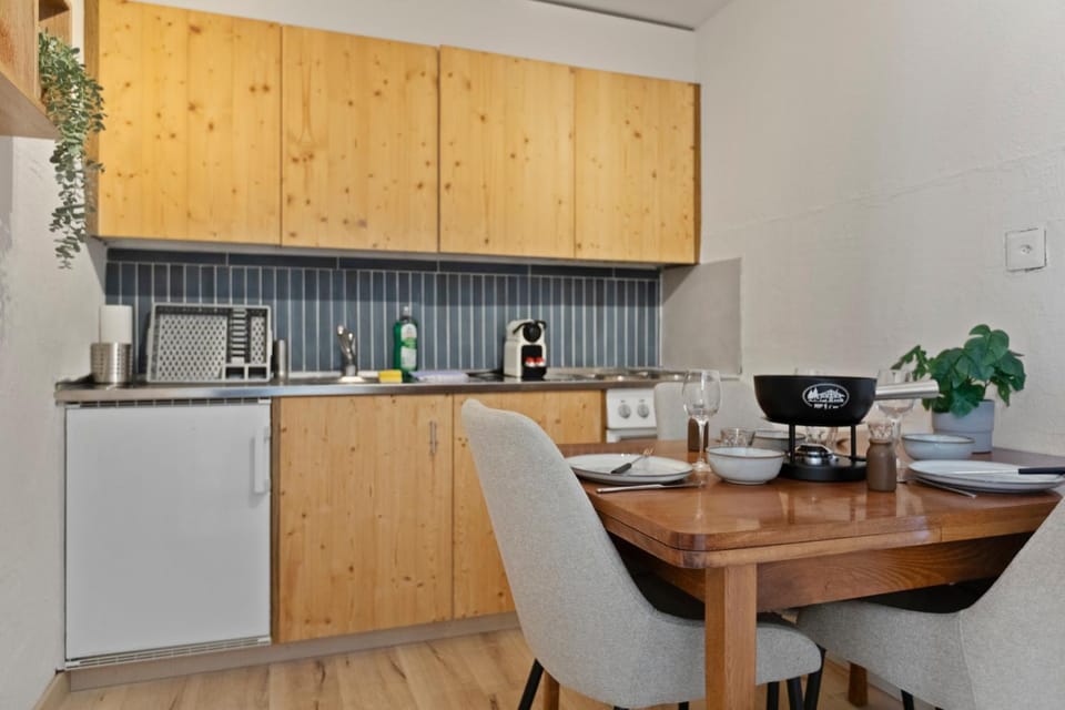 Coffee/tea facilities, Dining area, oven, pet friendly, stove