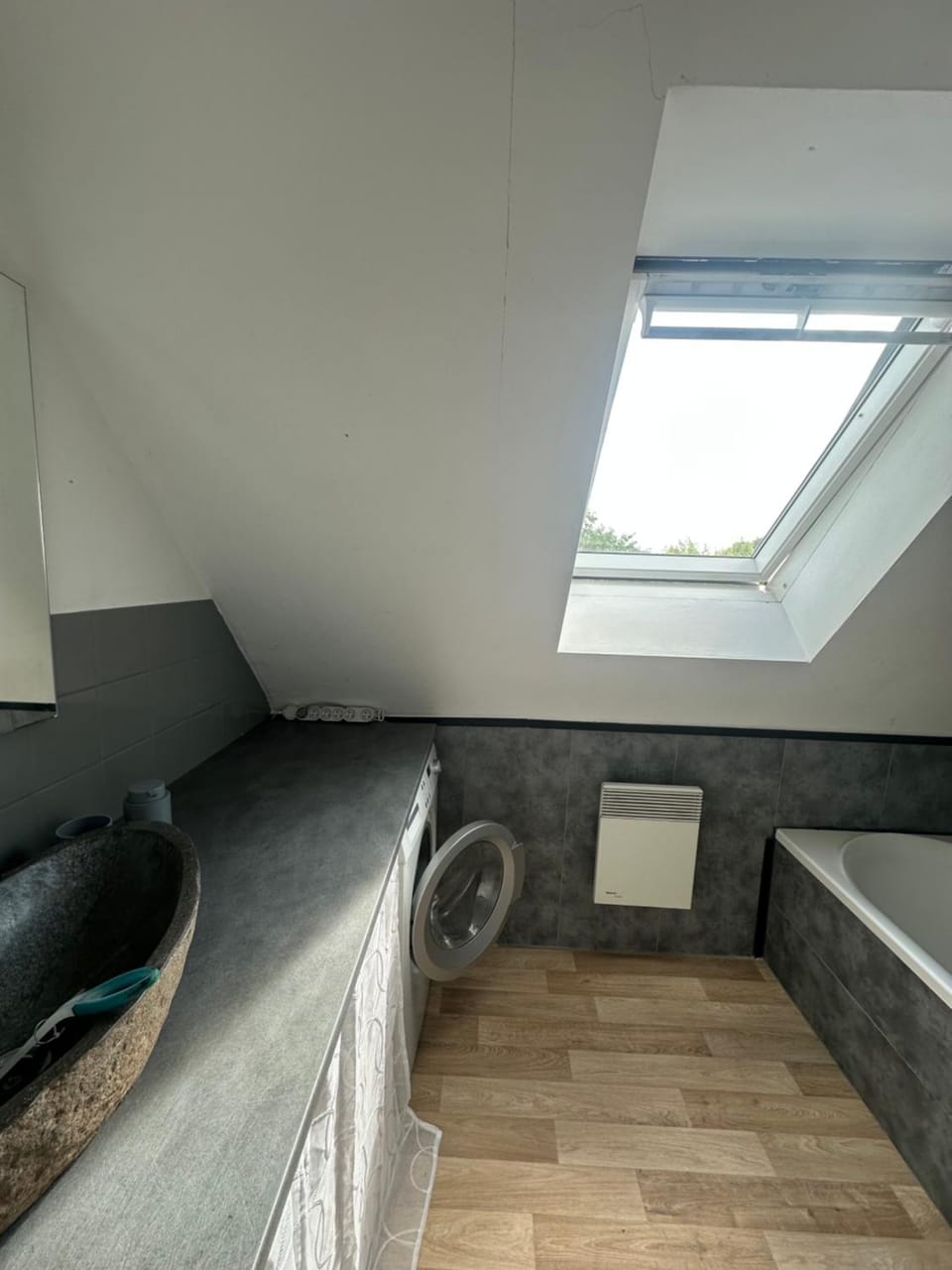 Bathroom, washing machine