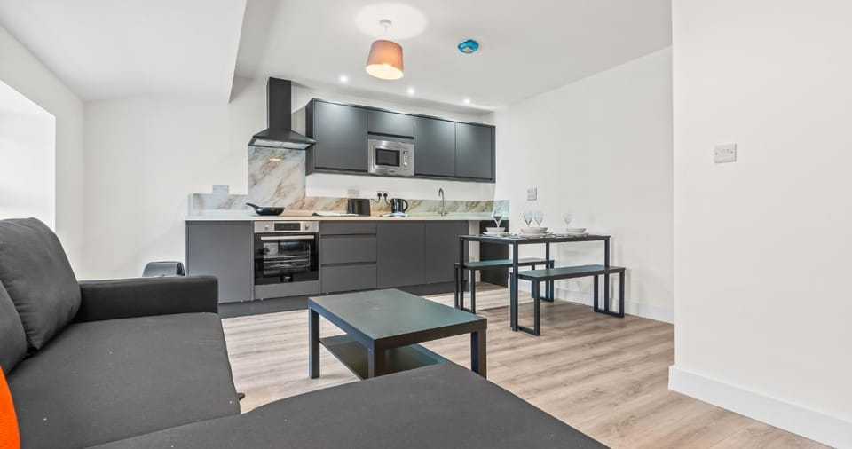 Kitchen or kitchenette, Living room, Seating area, Dining area, stove
