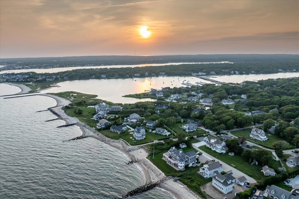 Stay 1 Block from Ocean at 7-Bed Retreat with Yard, Deck and Game Room, Host Up to 22 Across 16 Beds, Gas Fireplace, Gas Grill, Ample Parking, Walk to Menauhant Beach, Perfect for Family Getaway, 24 Hr Hospitality House in East Falmouth