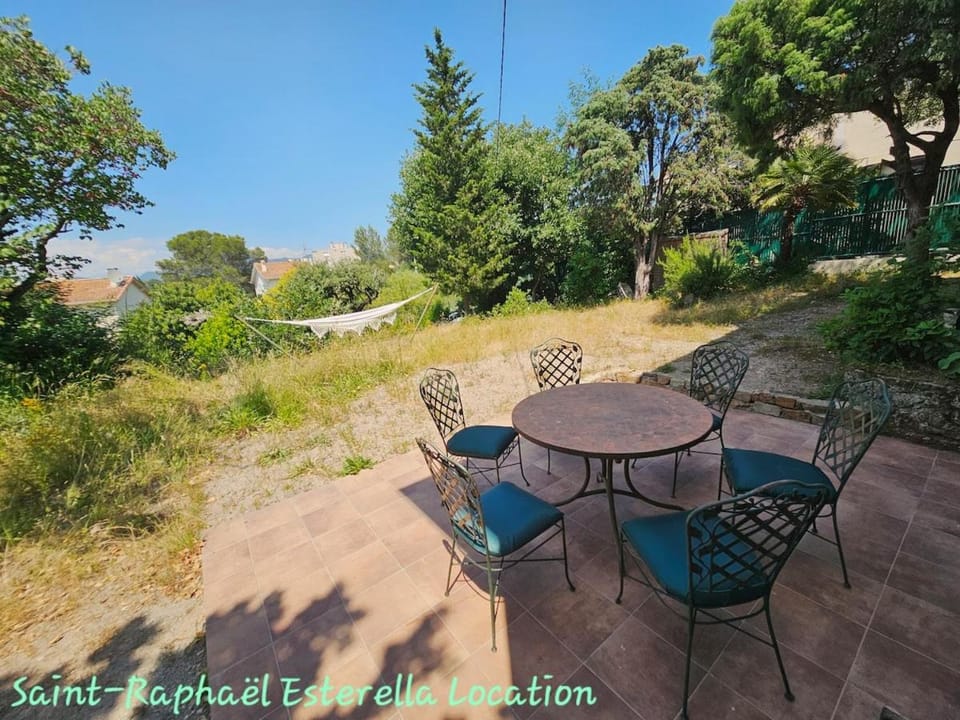 Garden, Garden, Balcony/Terrace, Dining area, Garden view