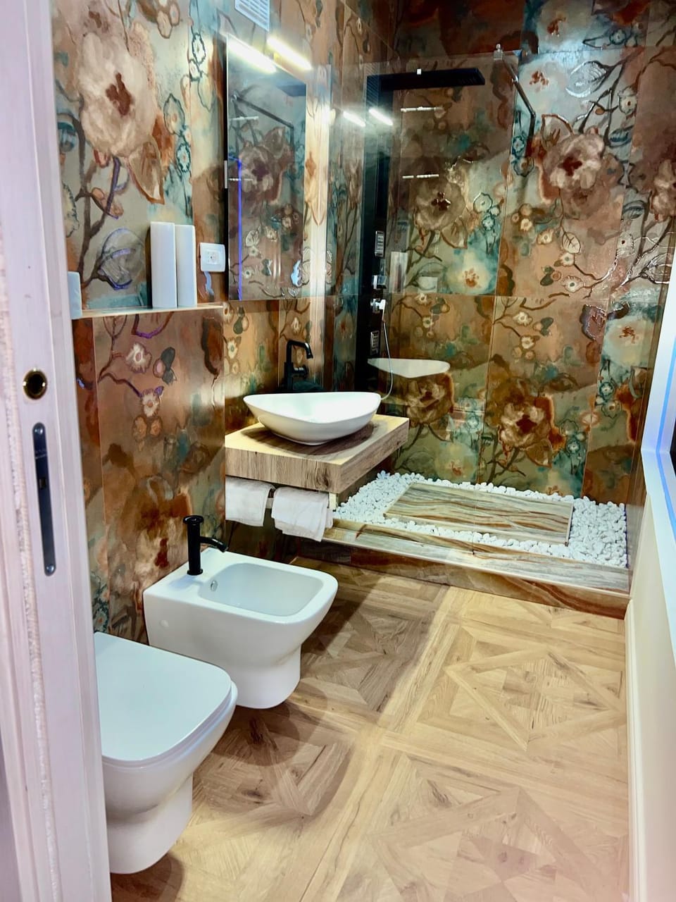 RED PASSION SUITE montecatini House in Montecatini Terme