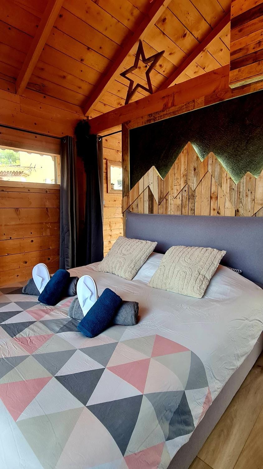 Le Masdemoiselle Chalet Chalet in Salernes