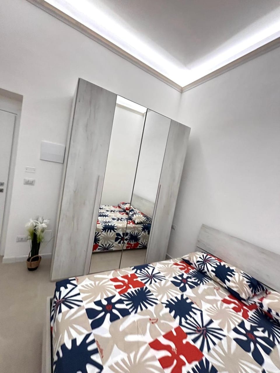 Bed, Photo of the whole room, Bedroom, wardrobe