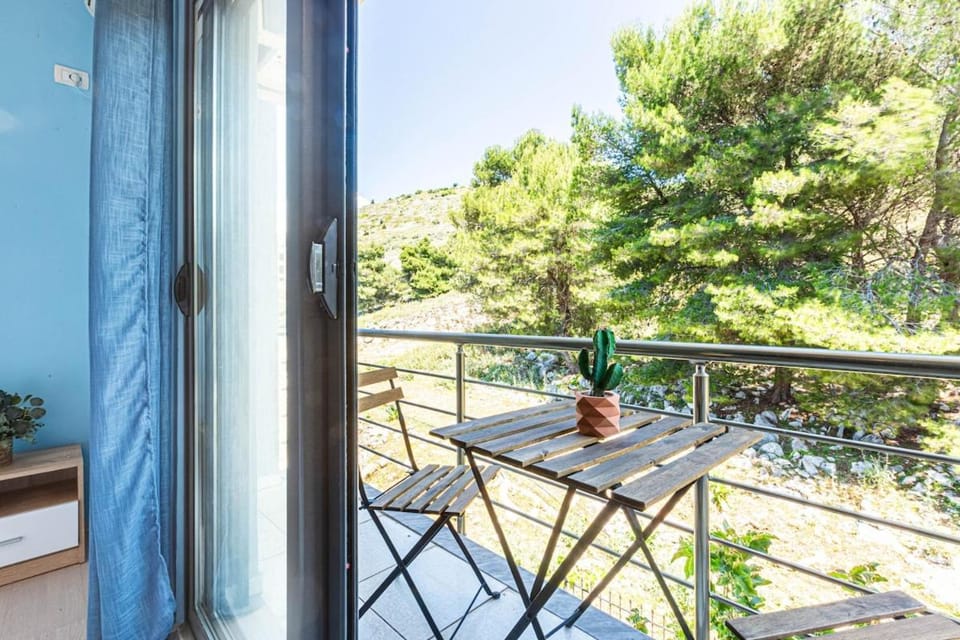 Saranda Charm 5 1BR Ap w Kitchen & Parking Apartment in Sarandë