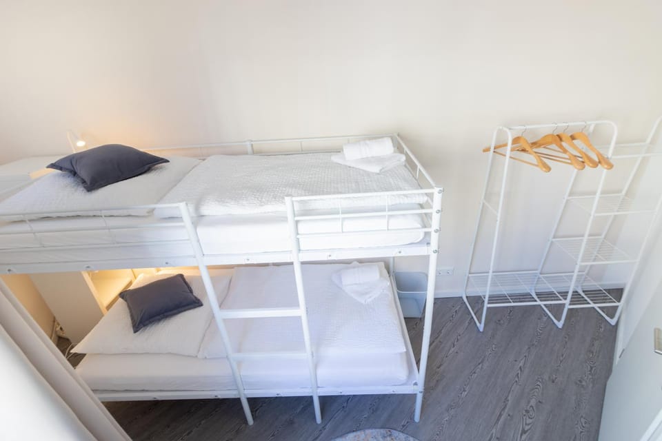 Bed, Photo of the whole room, Bedroom, bunk bed, internet, towels, wardrobe