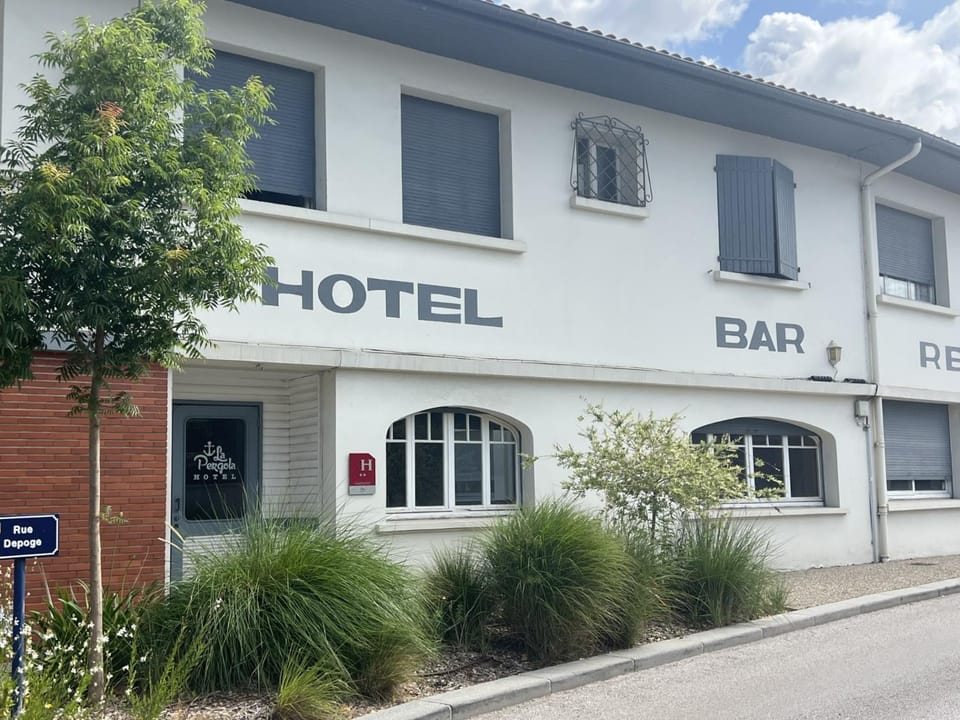Property building, Facade/entrance